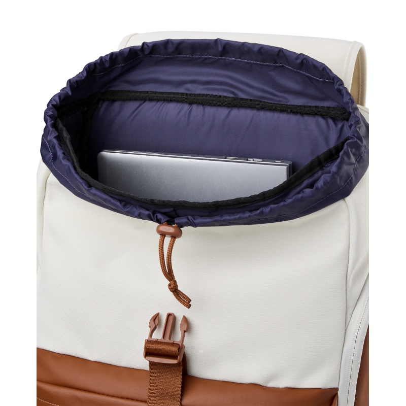 WR8052201_4_Heritage_V2_Backpack_Cream_Graystone_Chestnut.png.high-res.jpeg